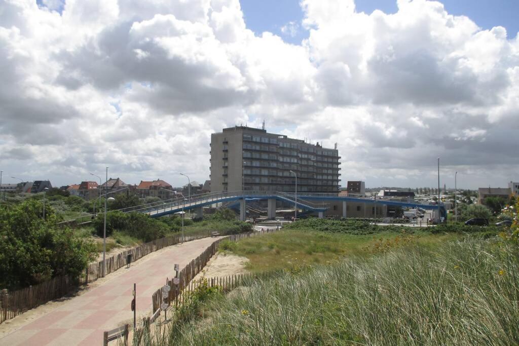 Appartement Residentie Astrid Met Private Parking เบรเดเน ภายนอก รูปภาพ