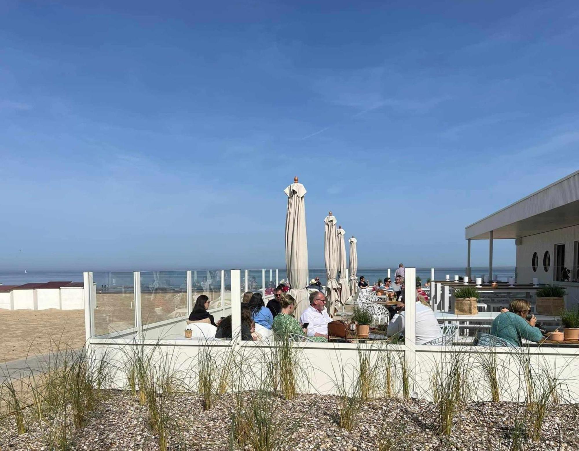 Appartement Residentie Astrid Met Private Parking เบรเดเน ภายนอก รูปภาพ
